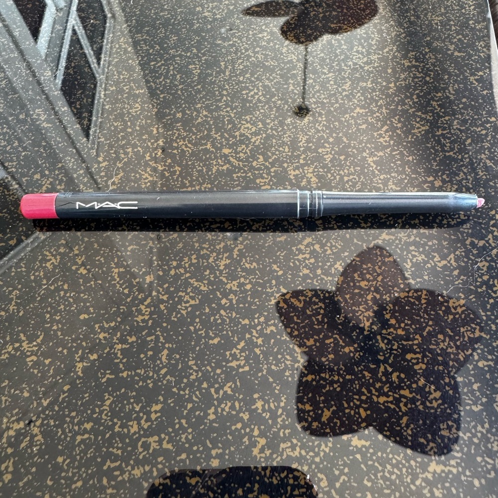 MAC Cosmetics Lip Liner - Vibrant Pink